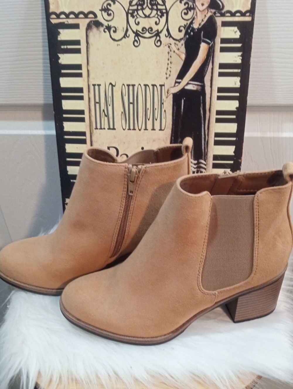 WHITE MOUNTAIN CHELSEA ANKLE BOOT - Picture 6 of 10